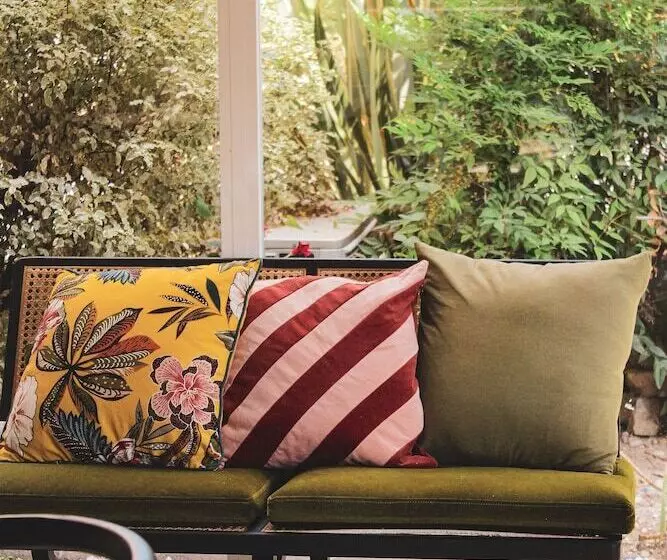 Отель Restaurant Isidore Nice Ouest