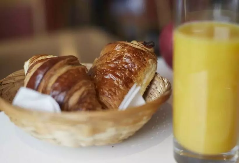 Отель Restaurant Isidore Nice Ouest