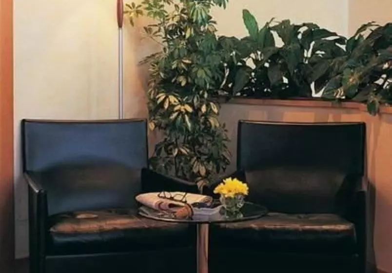 Mokinba Hotels Sant Ambroeus