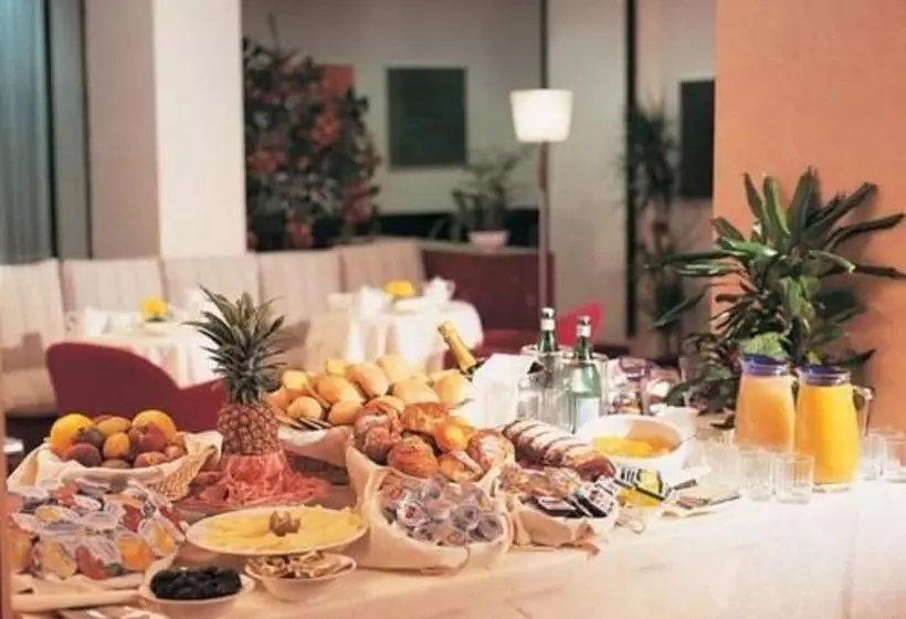 Mokinba Hotels Sant Ambroeus