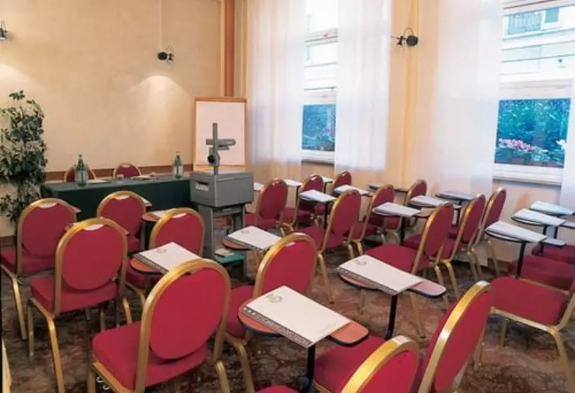 Mokinba Hotels Sant Ambroeus