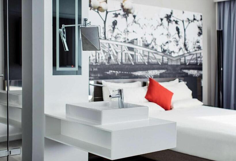 Novotel Manchester Centre