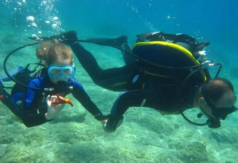 Priscapac Resort & Apartments