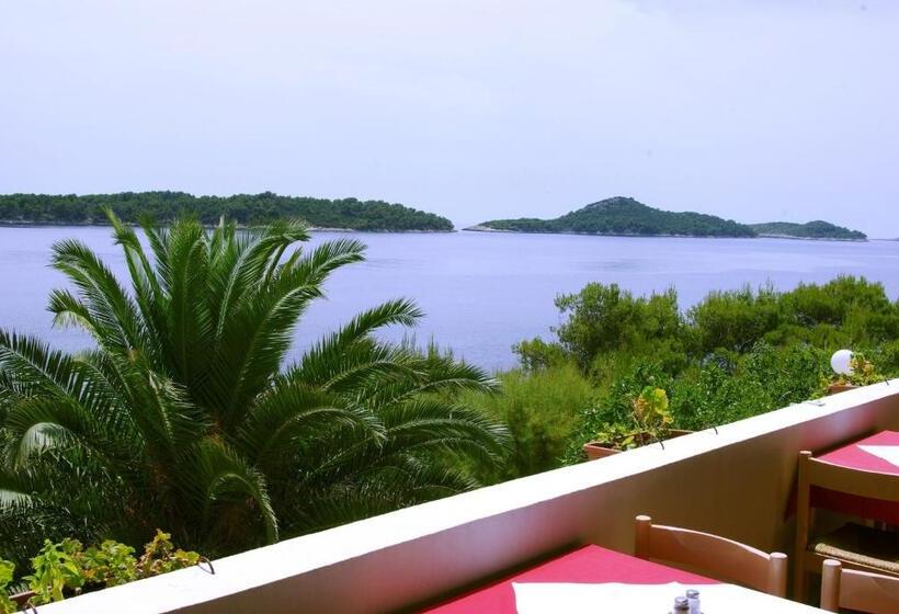 Priscapac Resort & Apartments