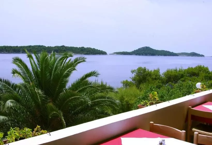 Priscapac Resort & Apartments