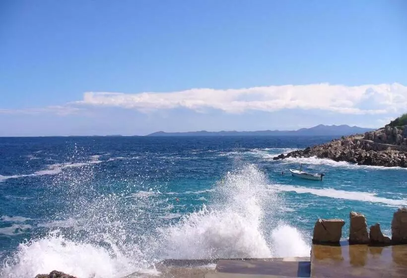 Priscapac Resort & Apartments