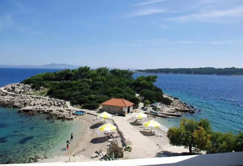 Priscapac Resort & Apartments