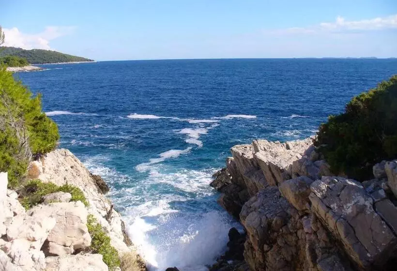 Priscapac Resort & Apartments