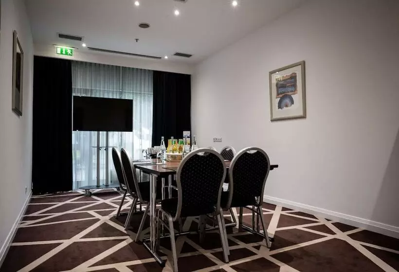 Radisson Blu Conference Hotel, Düsseldorf