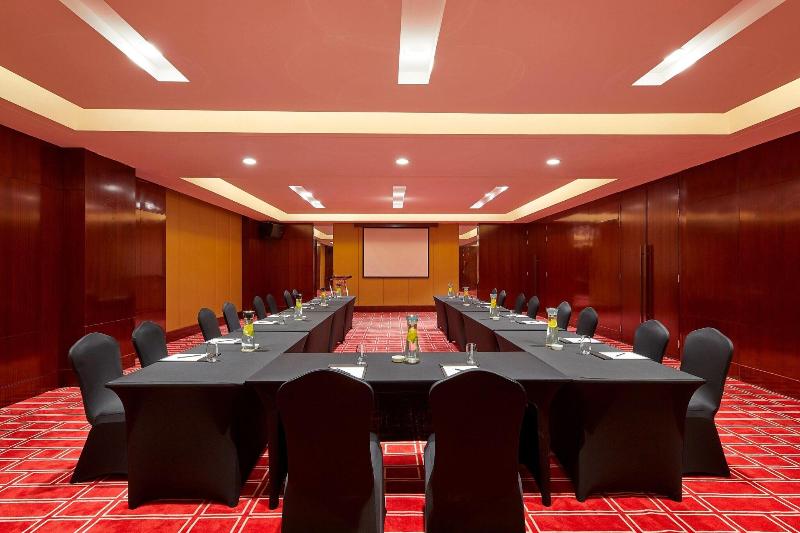 Отель Four Points By Sheraton Liupanshui