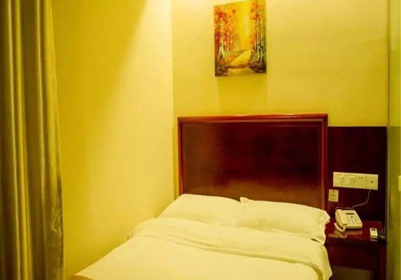 Hotelli Greentree Inn Nanchang East Beijing Road Nanchang University Express