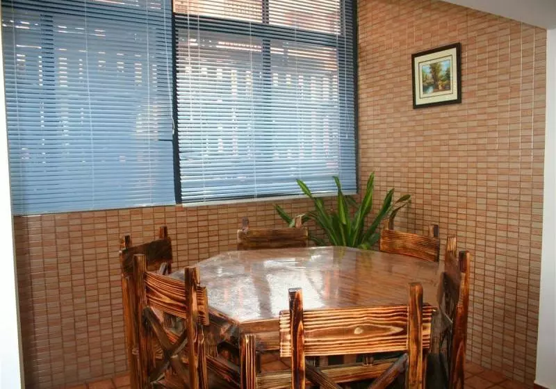 Hotelli Greentree Inn Nanchang East Beijing Road Nanchang University Express