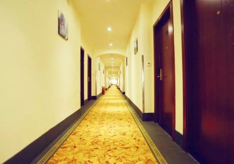 ホテル Greentree Inn Shanghai Chedun Film Park Songmin Road Express
