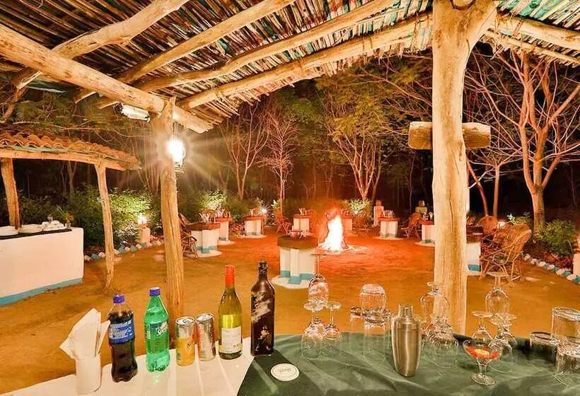 ホテル The Bagh   A Forest Retreat Kanha