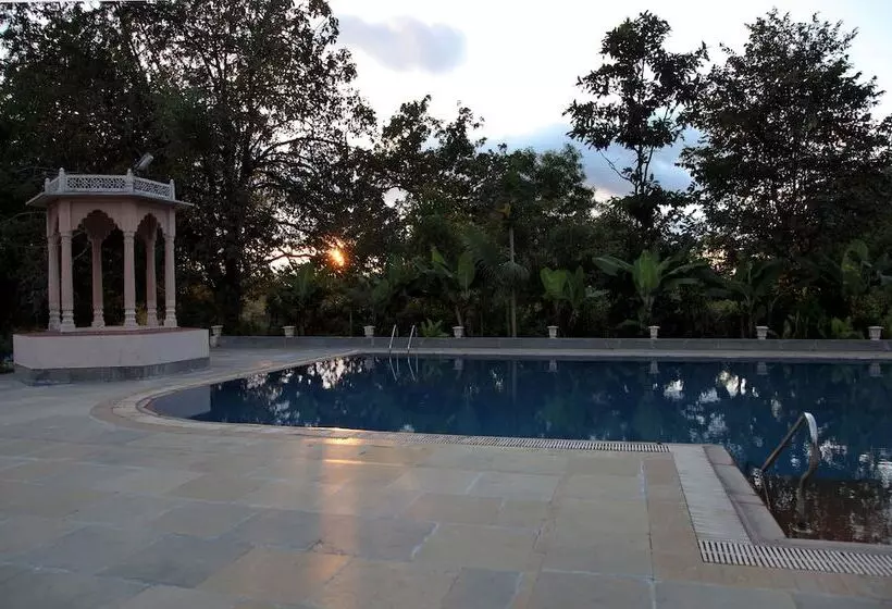 ホテル The Bagh   A Forest Retreat Kanha
