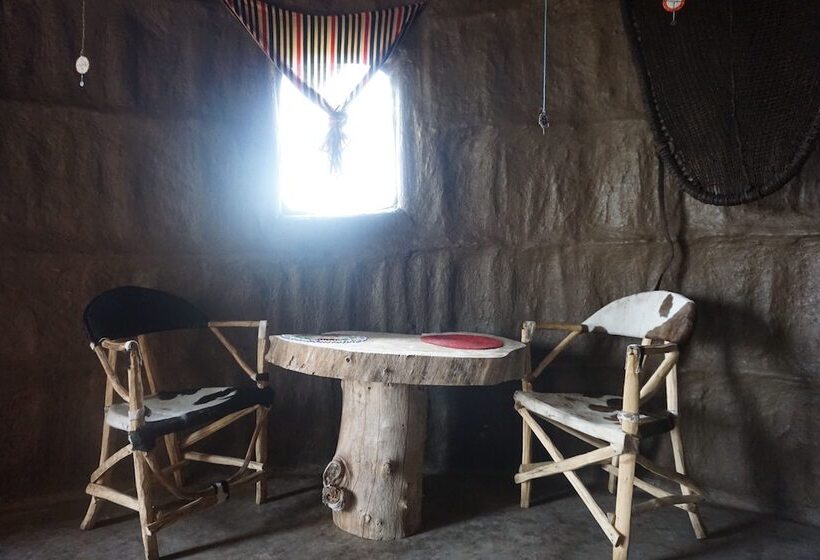 هتل Osiligilai Maasai Lodge