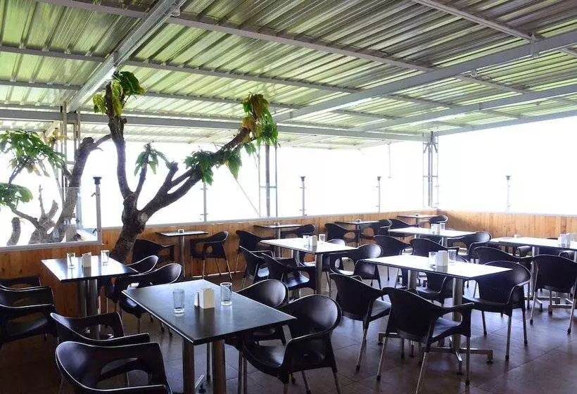 ホテル Panchgani Holiday Home By Oyo Rooms
