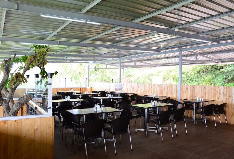 ホテル Panchgani Holiday Home By Oyo Rooms