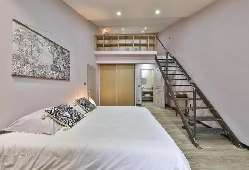 Aamiaismajoitus (B&B) Maison D'hôtes 1800