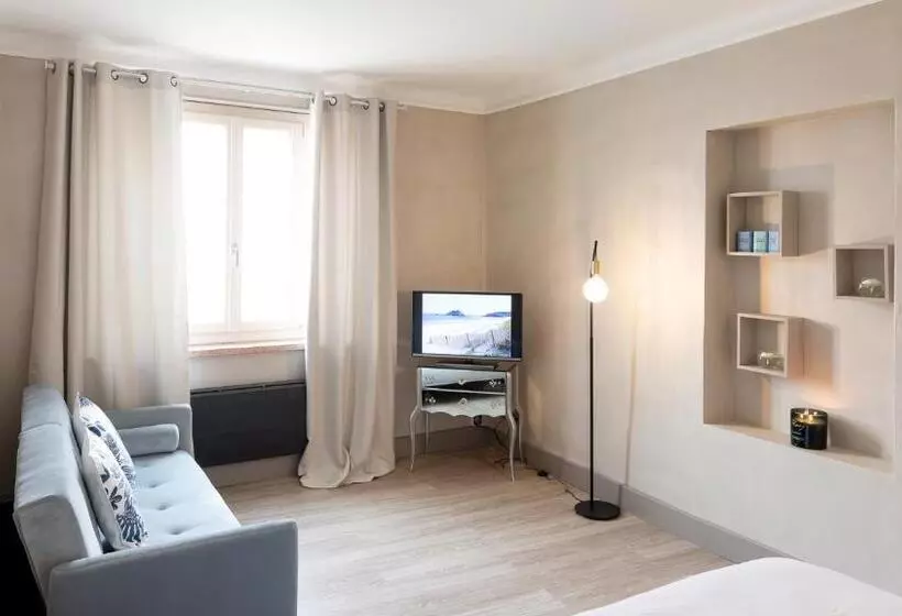 Aamiaismajoitus (B&B) Maison D'hôtes 1800