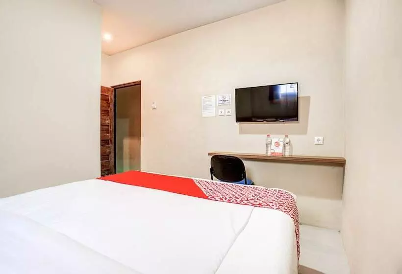 ホテル Oyo 3462 Cimindi Residence