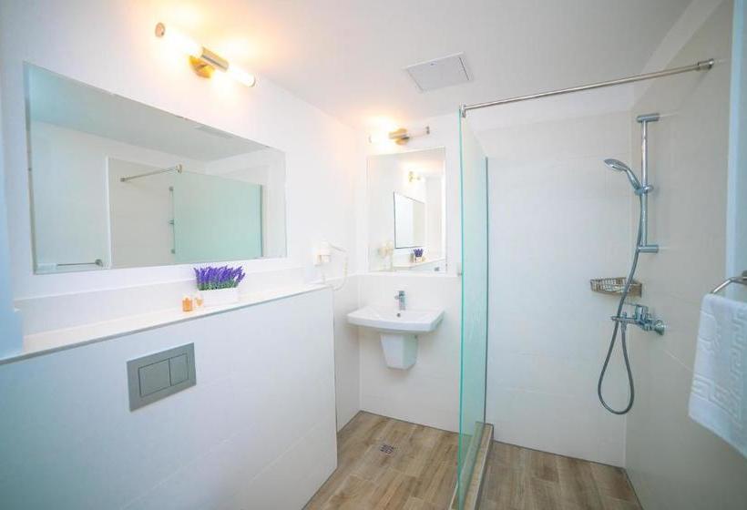 호텔 Club Waves   Vama Veche