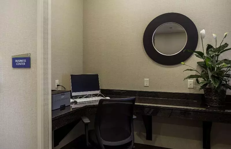 ホテル Cobblestone Inn & Suites Brookville