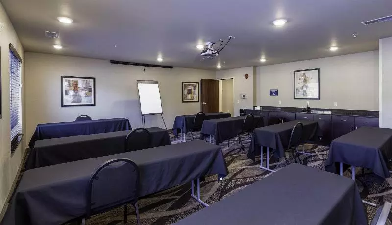 ホテル Cobblestone Inn & Suites Brookville