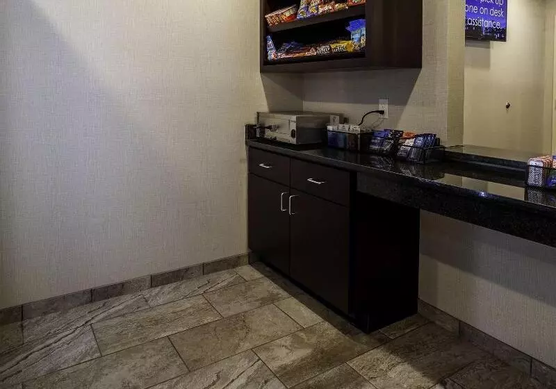 ホテル Cobblestone Inn & Suites Brookville