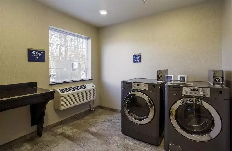 ホテル Cobblestone Inn & Suites Brookville