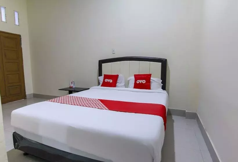 Hotelli Oyo 3334 Ratu Residence