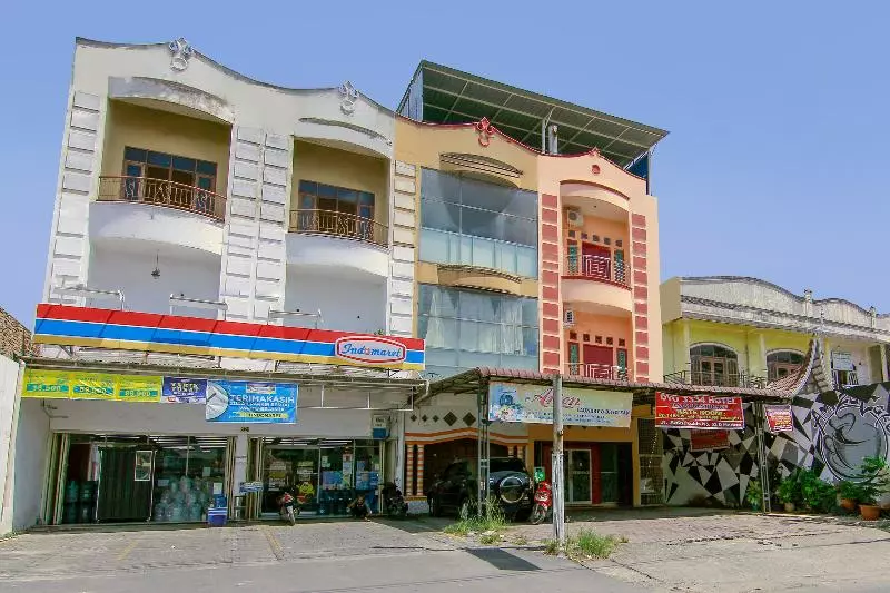 Hotelli Oyo 3334 Ratu Residence