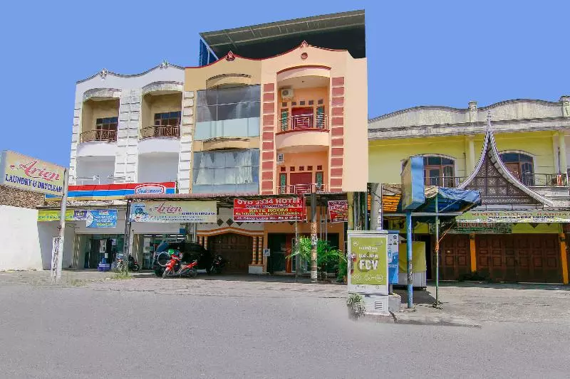 Hotelli Oyo 3334 Ratu Residence