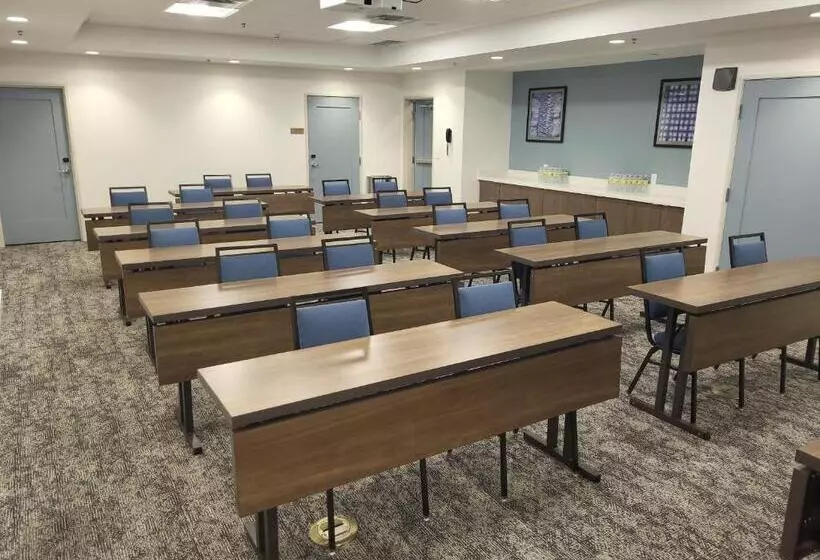 هتل Staybridge Suites   Denver North   Thornton, An Ihg