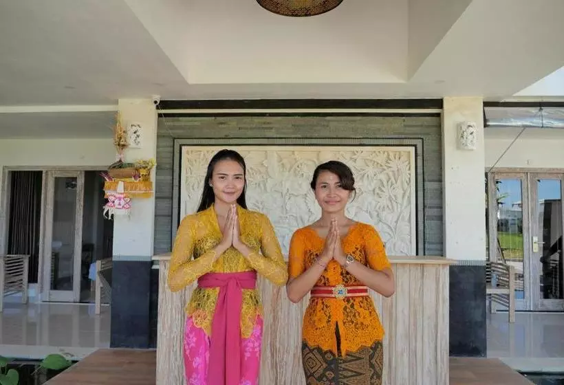 ホテル Tirtha Khayangan
