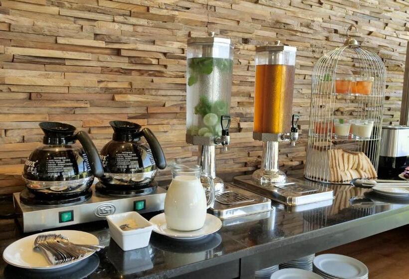 בית מלון כפרי Tirtha Khayangan