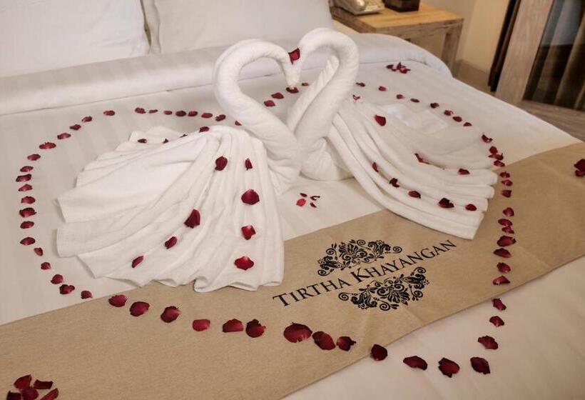 בית מלון כפרי Tirtha Khayangan