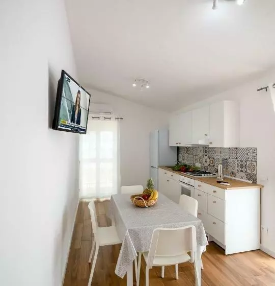 Majatalo Arricàmpati Rooms In Villa & Rent Car Airport