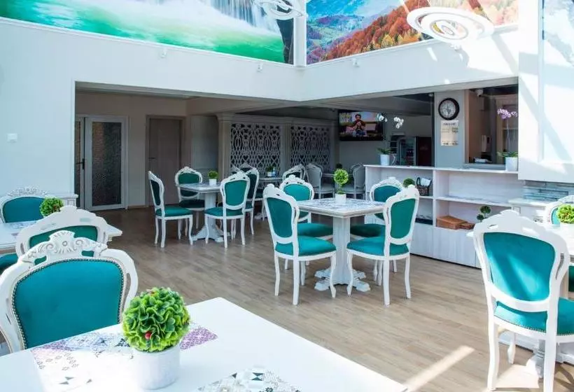پانسیون Park Luxury Rooms