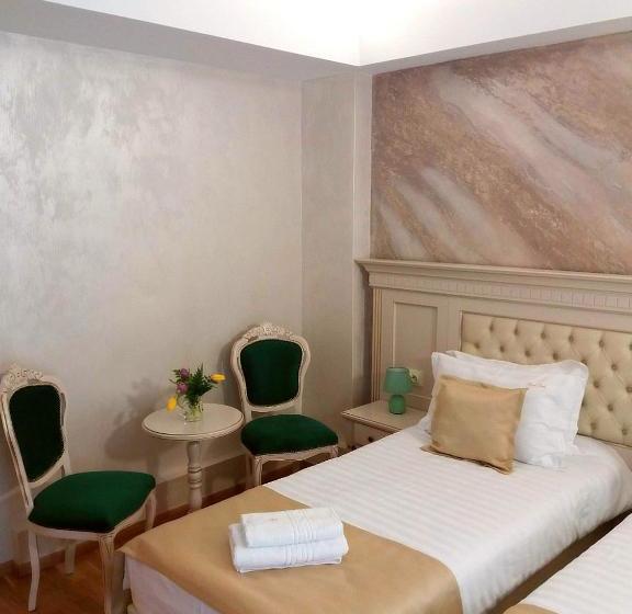 پانسیون Park Luxury Rooms