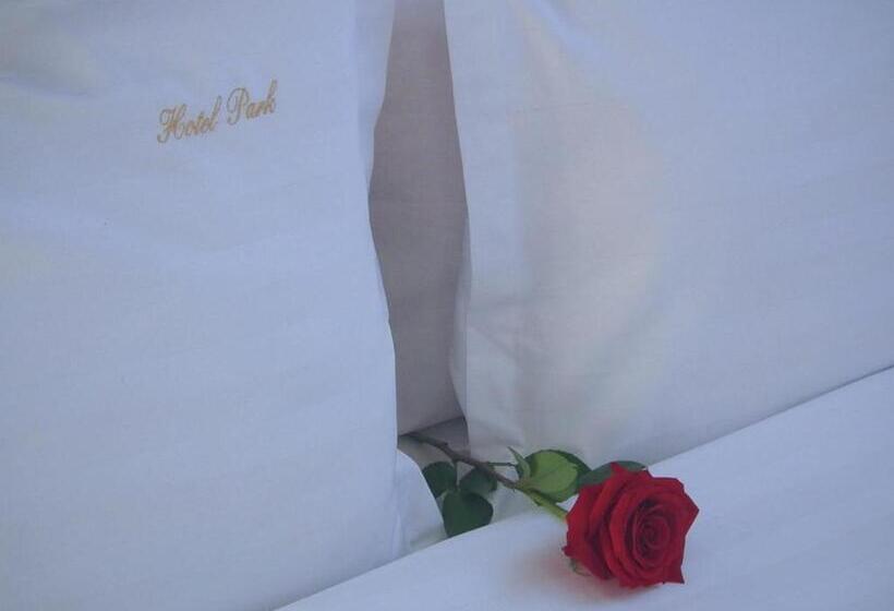 پانسیون Park Luxury Rooms