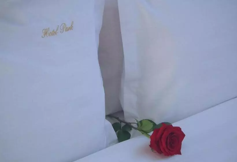 پانسیون Park Luxury Rooms