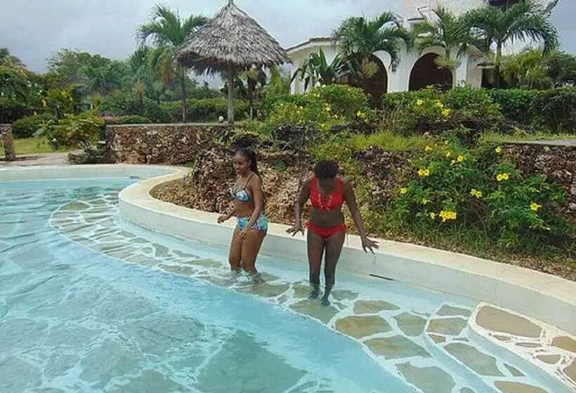Room In B&b   Kibali Wonerful Bed & Breakfast Resort   Malindi
