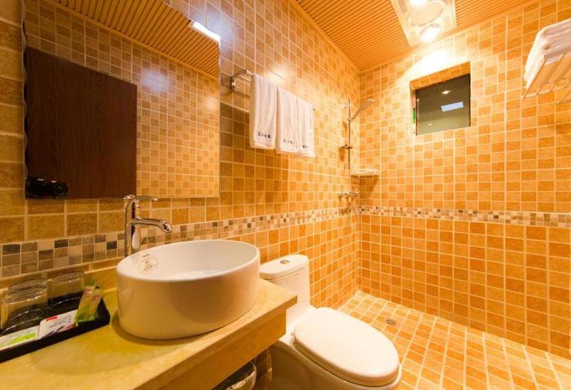 Shangri_la Lamtin Youth Hostel