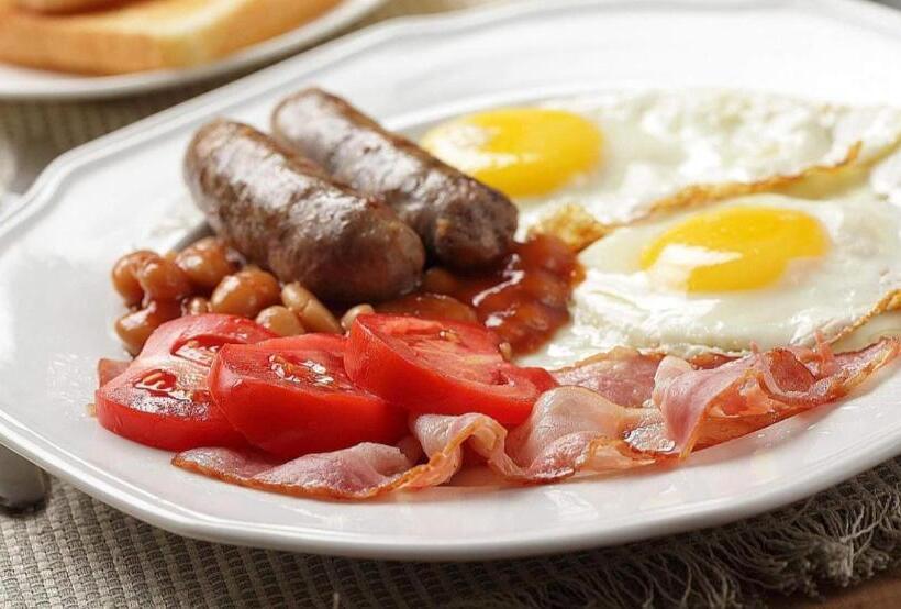 تختخواب و صبحانه Crystal Lights