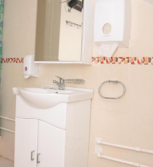 تختخواب و صبحانه Crystal Lights