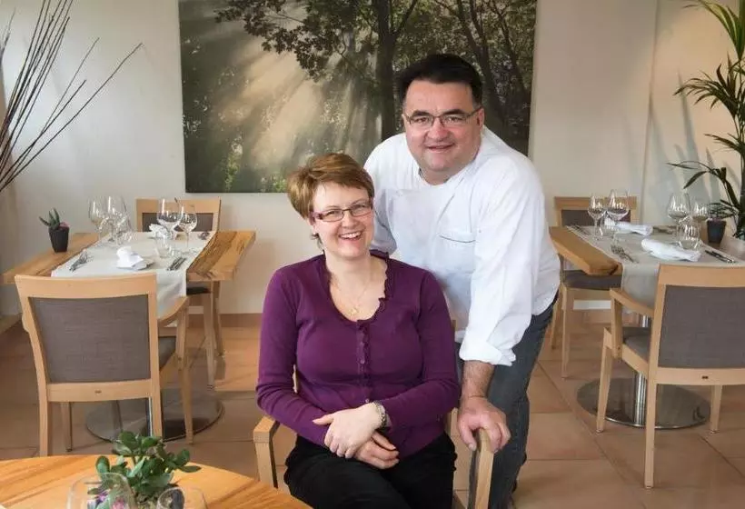 Hotelli La Maison Salvagny