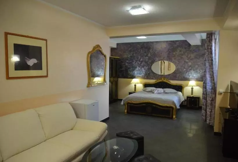 ホテル Liberty Rooms