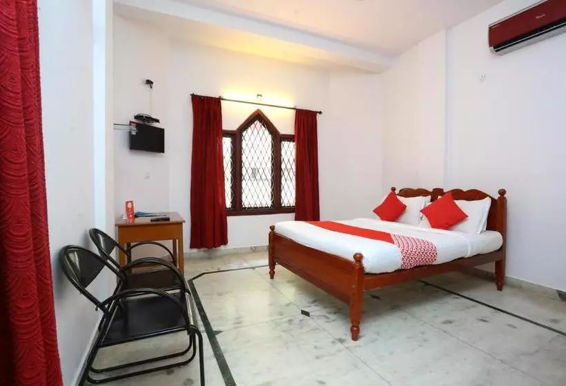 ホテル Oyo 16717 Sreekrishna Kailas Inn
