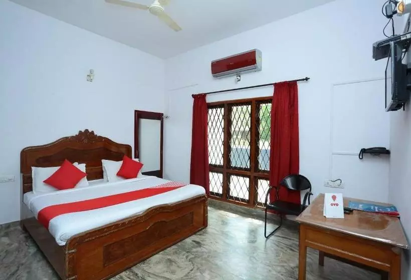 ホテル Oyo 16717 Sreekrishna Kailas Inn